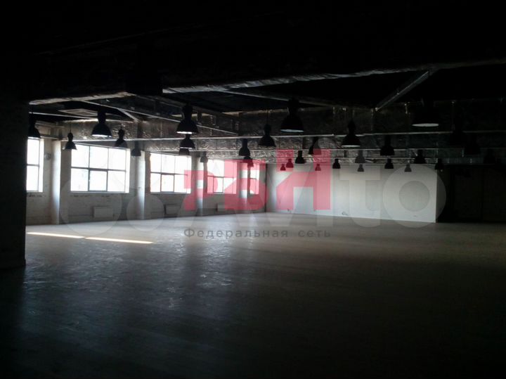 Офис опенспейс, танцы, швейный цех 448 кв.м