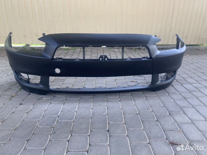 Передний бампер на mitsubishi lancer