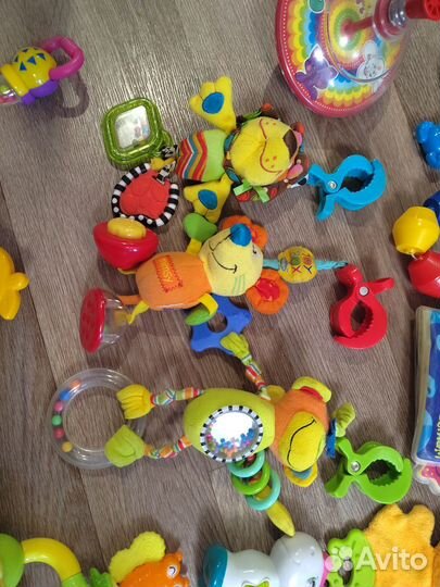Игрушки развивашки погремушка