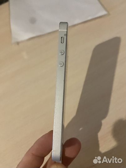 iPhone 5S, 16 ГБ