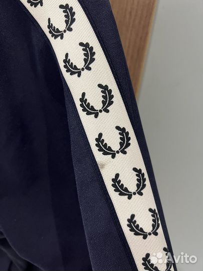 Fred perry олимпийка с лампасами анорак M