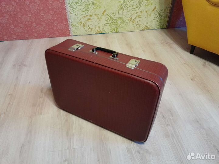 Чемодан СССР. Чемодан винтажный. Чемодан ретро
