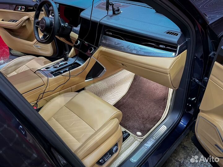 Коврик для Lynk & Co