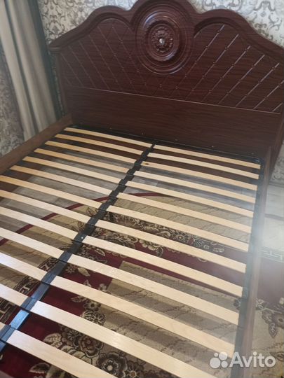 Кровать двухспальная бу 180 200