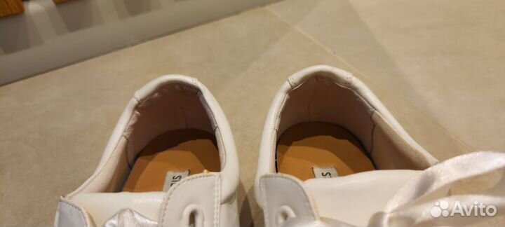 Белые кеды Steve Madden