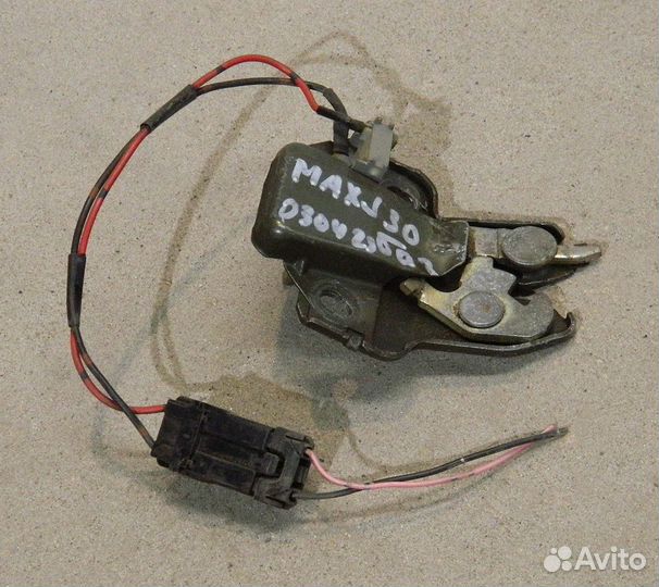 Замок багажника Nissan Maxima J30