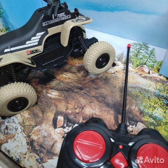 Машинка на радиоуправлении Квадроцикл вездеход