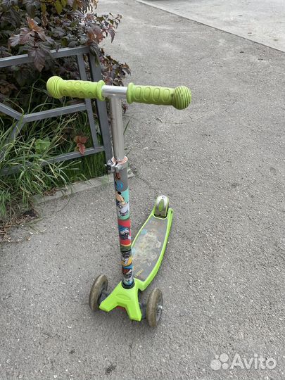 Самокат трехколесный
