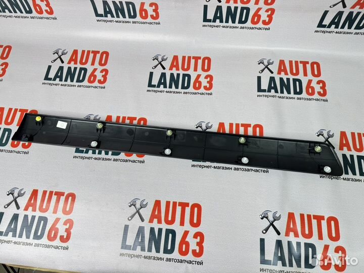 Молдинг передний двери правый Ларгус 8450000408