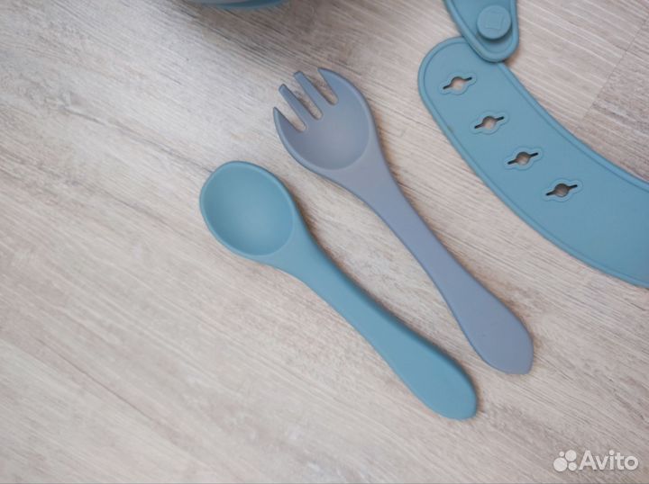 Нагрудники одноразовые/набор посуды для кормления