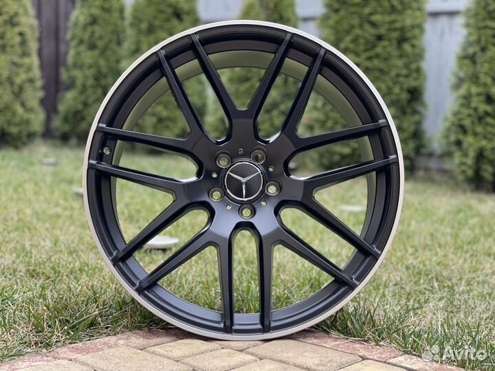 Стильные разноширокие диски на GLE R21