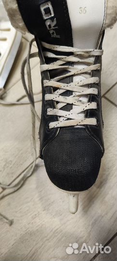 Коньки хоккейные