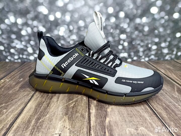 Весенние кроссовки Reebok