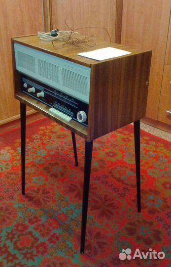 4 кассет,книжка,микрофон для Магнитола.Или обмен