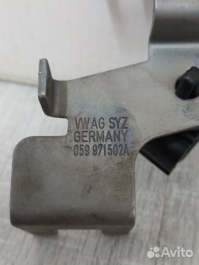 Кронштейн жгута проводов Volkswagen Touareg 1 рест