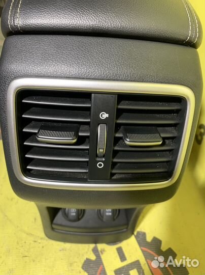 Подлокотник Kia Sportage 4