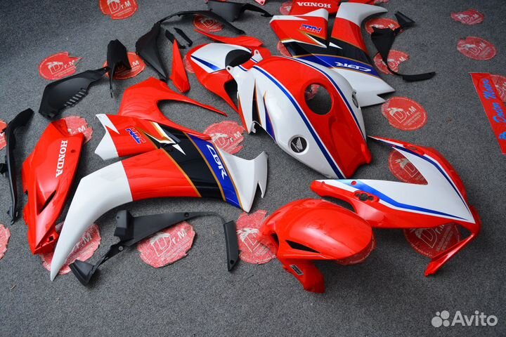 Honda cbr1000rr 12-16 пластик в наличии