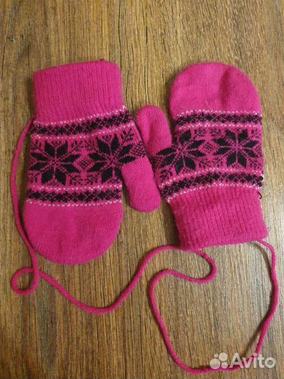 Шапки 50-52 новые lassie, george