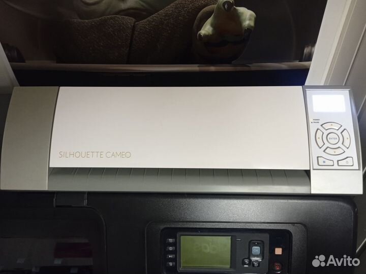 Режущий плоттер silhouette cameo