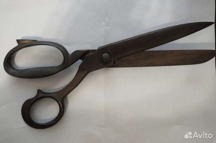 Старинные портновские ножницы фирмы singer