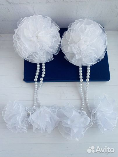 Белые банты