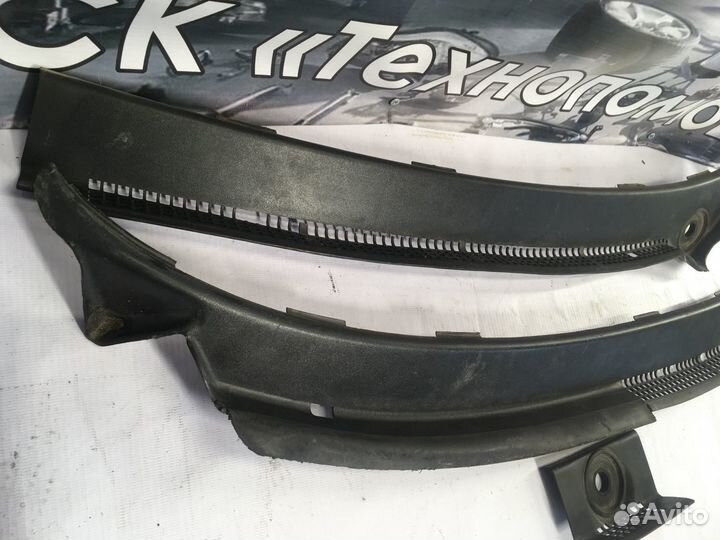 Жабо Volkswagen Passat B3