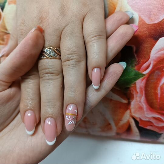 Маникюр и педикюр