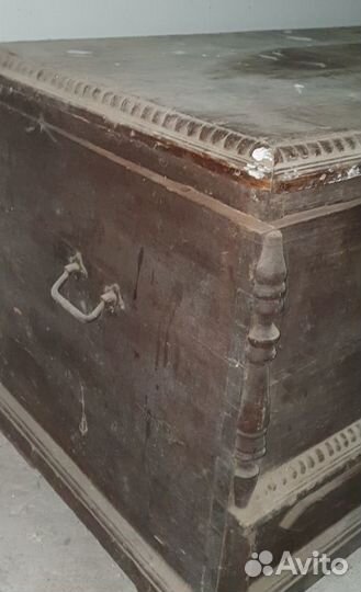 Сундук старинный антикварный