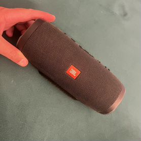 Колонка jbl charge 3