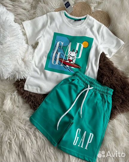 Детский костюм GAP новый