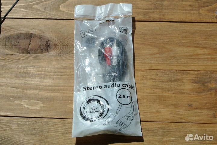 Переходник с 3.5 на RCA CCA-458-2.5м