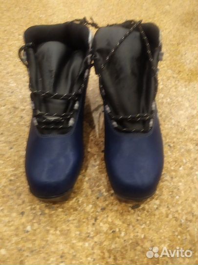 Лыжные ботинки р 44-45