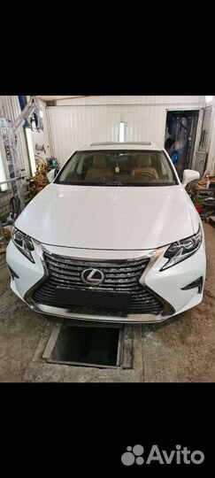 Бампер передний Lexus Es250 ASV60 A25A-Fks