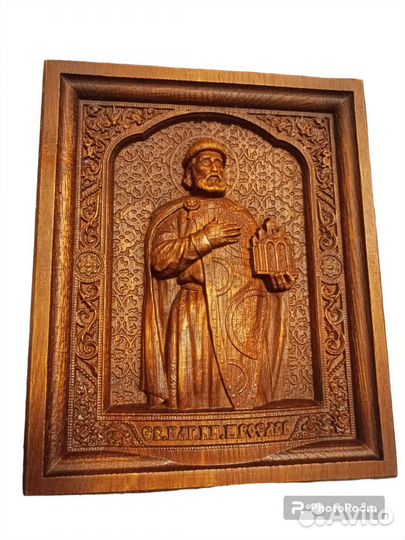 Резные иконы из дерева