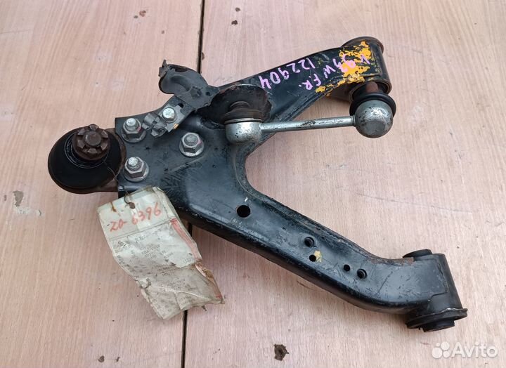 Рычаг Mitsubishi Pajero 4 правый задний