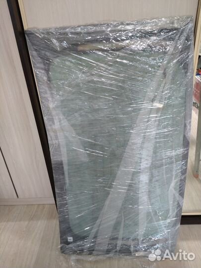 Стекло двери багажника Toyota Prius