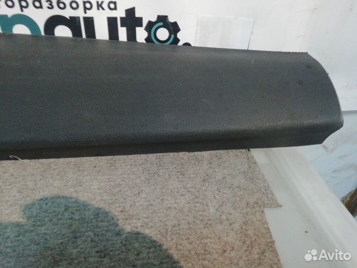 Обшивка двери багажника верхняя 81761-F1000 Kia