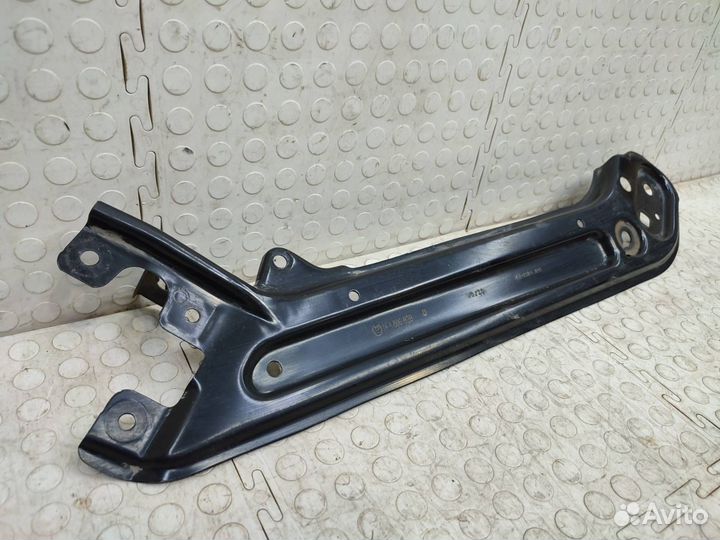 Кронштейн фары левый Skoda Octavia A8 2019