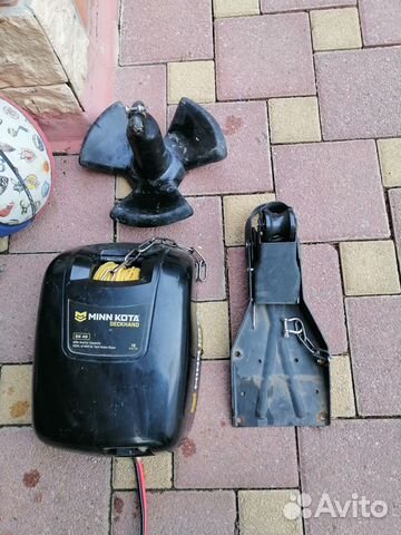 Продается лебедка якорная электро с якорем 8кг