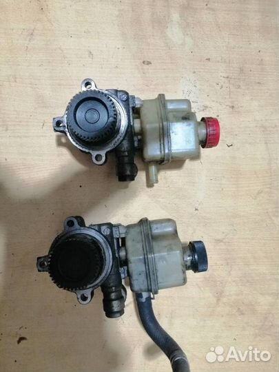 Насос гидроусилителя руля Mazda MPV LW