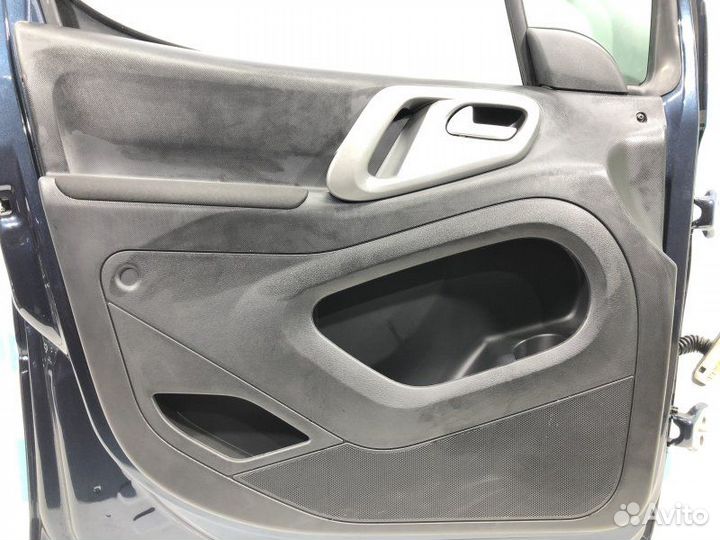 Обшивка двери передняя левая Citroen Berlingo B9