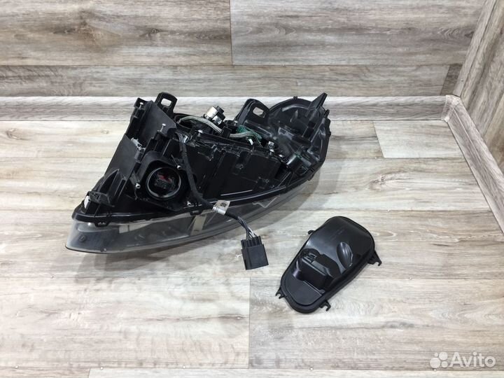 Фара правая Volvo XC60 (13-17) / Вольво хс60