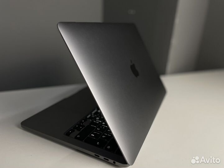 Apple MacBook Pro 13 2020