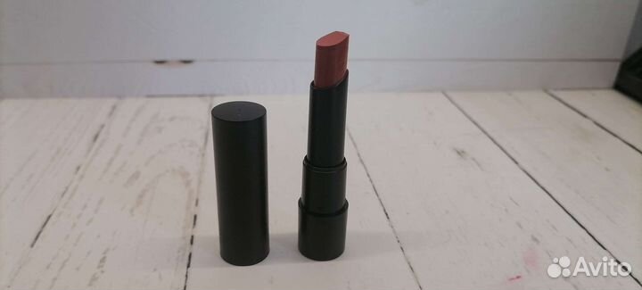 Матовая помада для губ rude тон naughty