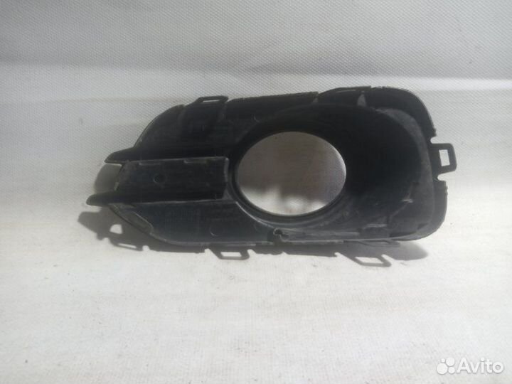 Накладка на туманку передняя правая Volkswagen