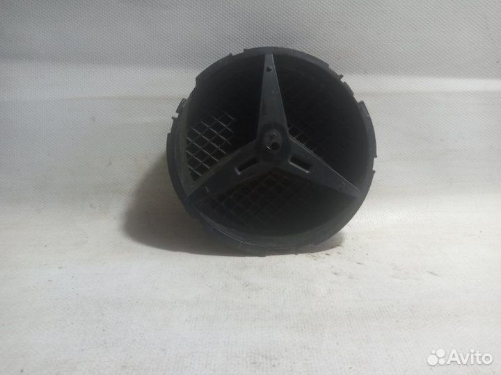 Эмблема решетки радиатора передняя Mercedes