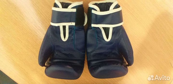 Боксерские перчатки