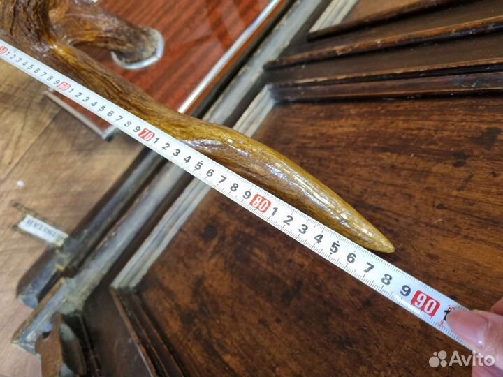 Большие рога, общий вес с подставкой 9100 кг