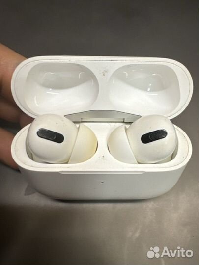 Наушники AirPods Pro