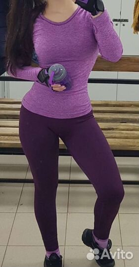 Женский спортивный костюм